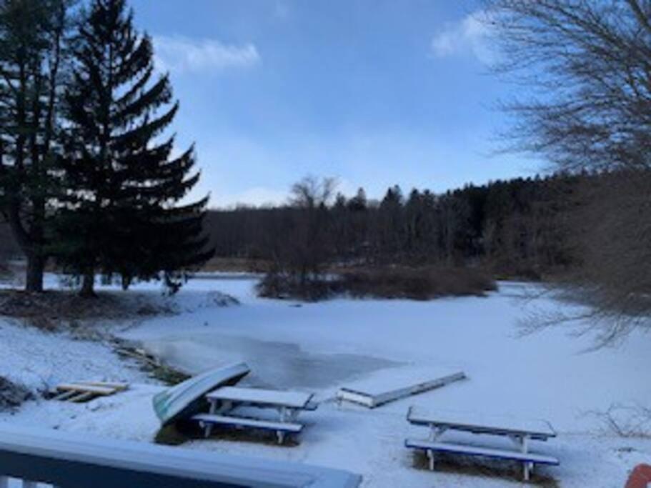 Gorgeous Poconos Springtime By The Lake! Henryville Exteriör bild